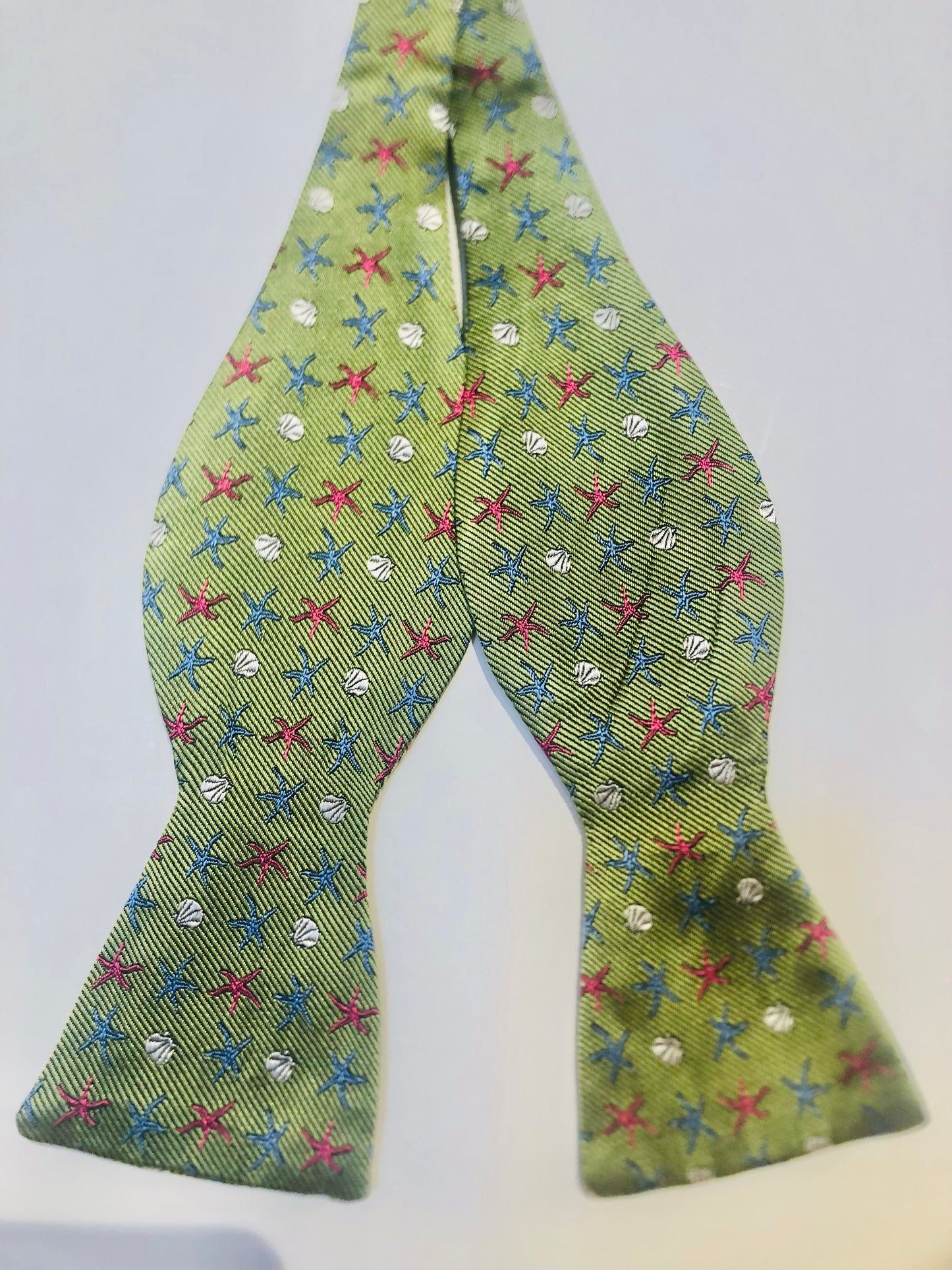 LEE ALLISON Starfish Bowtie