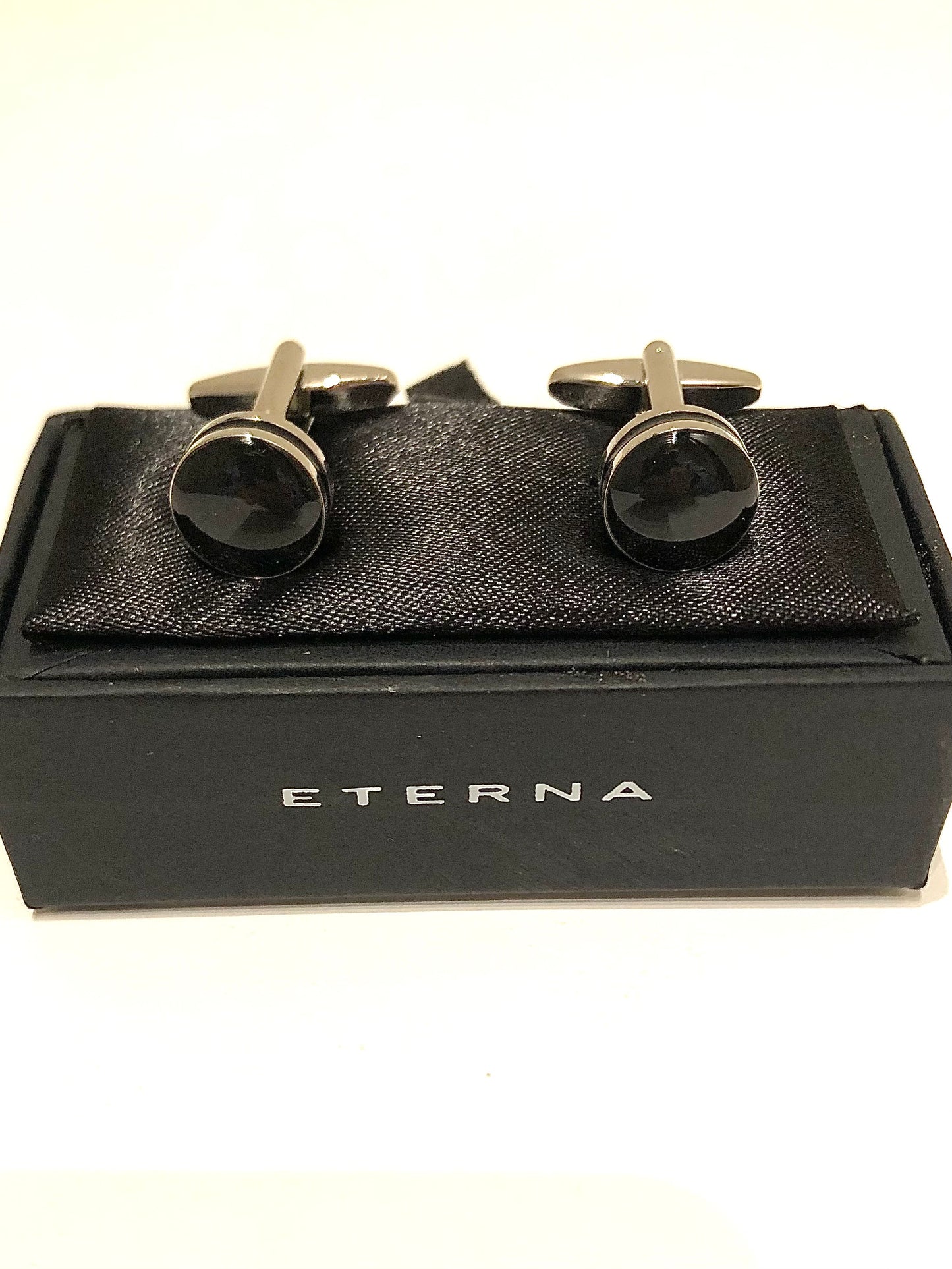 Eterna Ollie Cufflinks (Black)